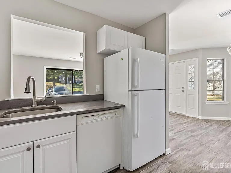2301 Bayhead Dr — Photo 8