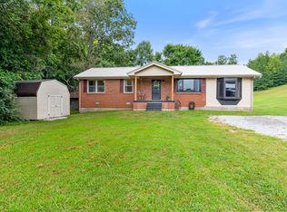 450 Upper Alsup Rd, Tennessee Ridge, TN 37178