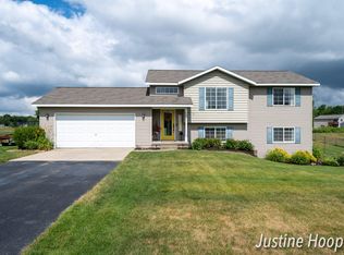 2355 Winston View Dr NE, Cedar Springs, MI 49319