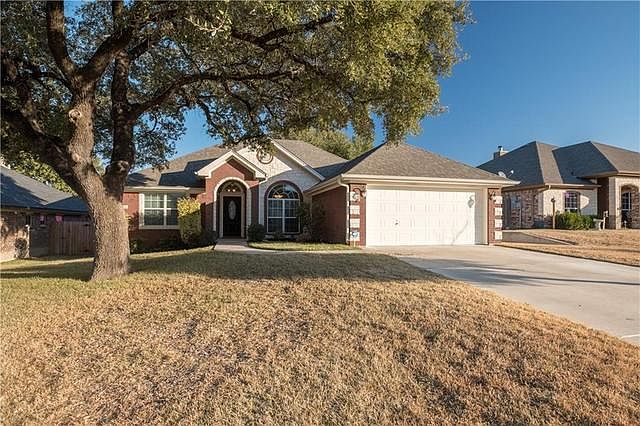1st image of 2532 Jackson Dr