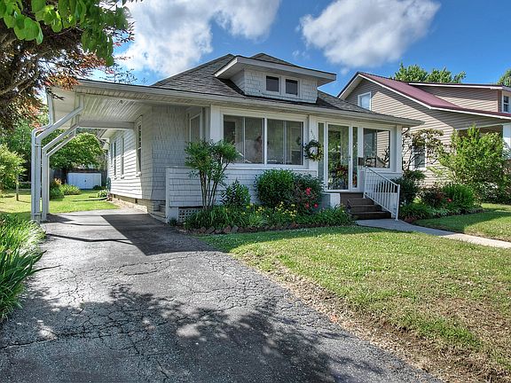 3rd image of 416 Clinchfield Ave