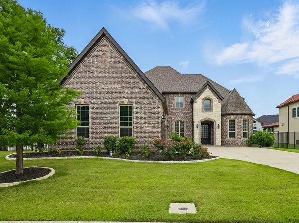 6301 Via Italia Dr, Lewisville, TX 75077