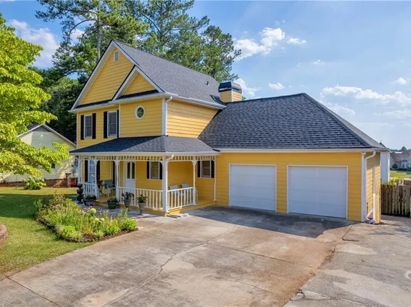 343 Regal Dr, Lawrenceville, GA 30046