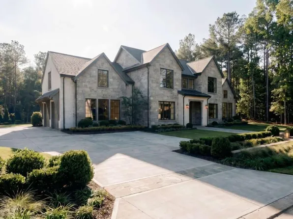 7400 River Walk Dr, Douglasville, GA 30135