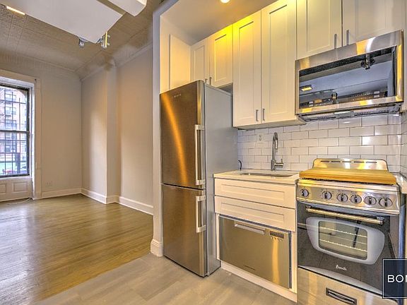 2nd image of 158 W 84th St APT 1D
