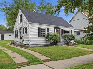 908 S PEACH STREET, Marshfield, WI 54449