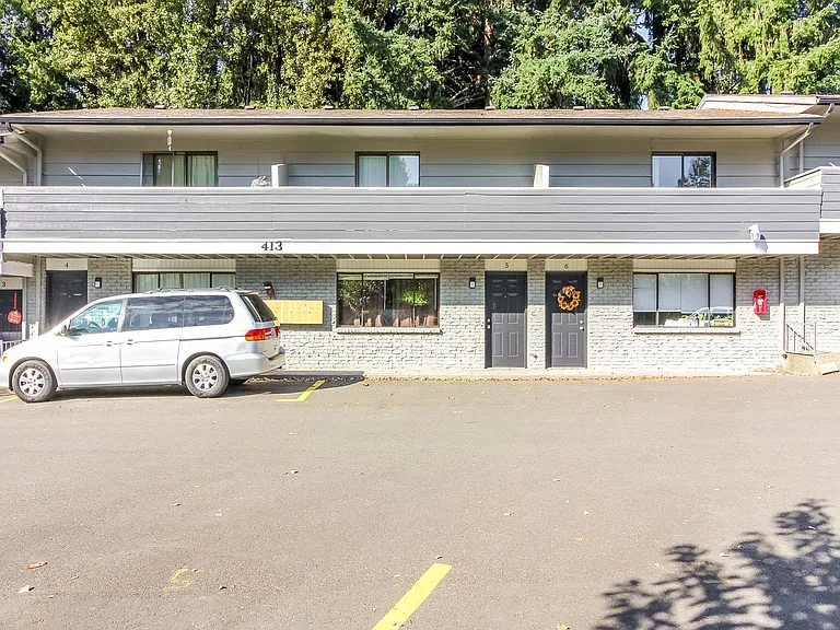 Olympia Townhouses — Photo 3