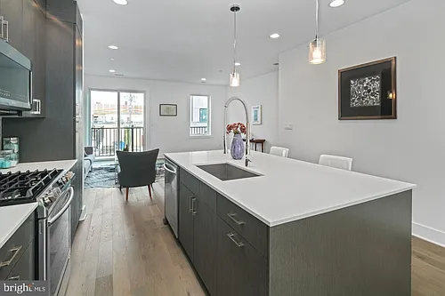1425 S Hancock St Photo 1