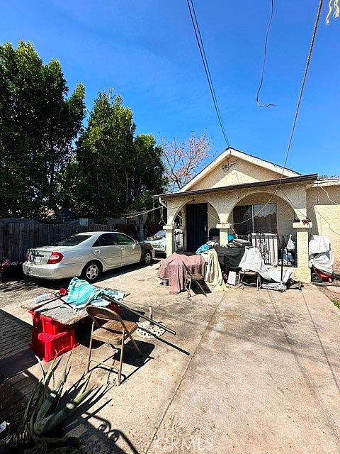1st image of 12861 Kagel Canyon St