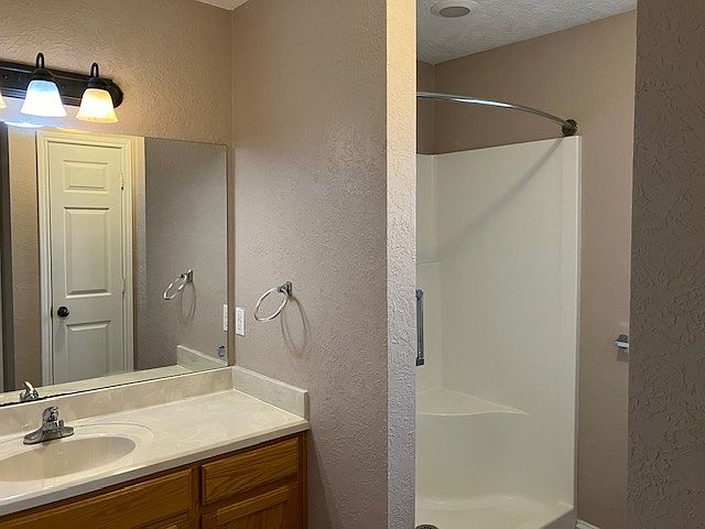 2nd image of 1004 Helena Ave #1006