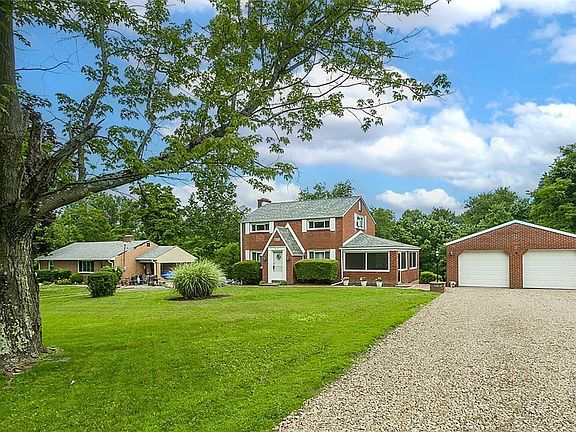 3rd image of 6036 Saltsburg Rd