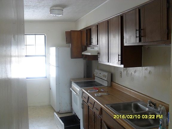 4th image of 1292/1294 Bramblett Blvd