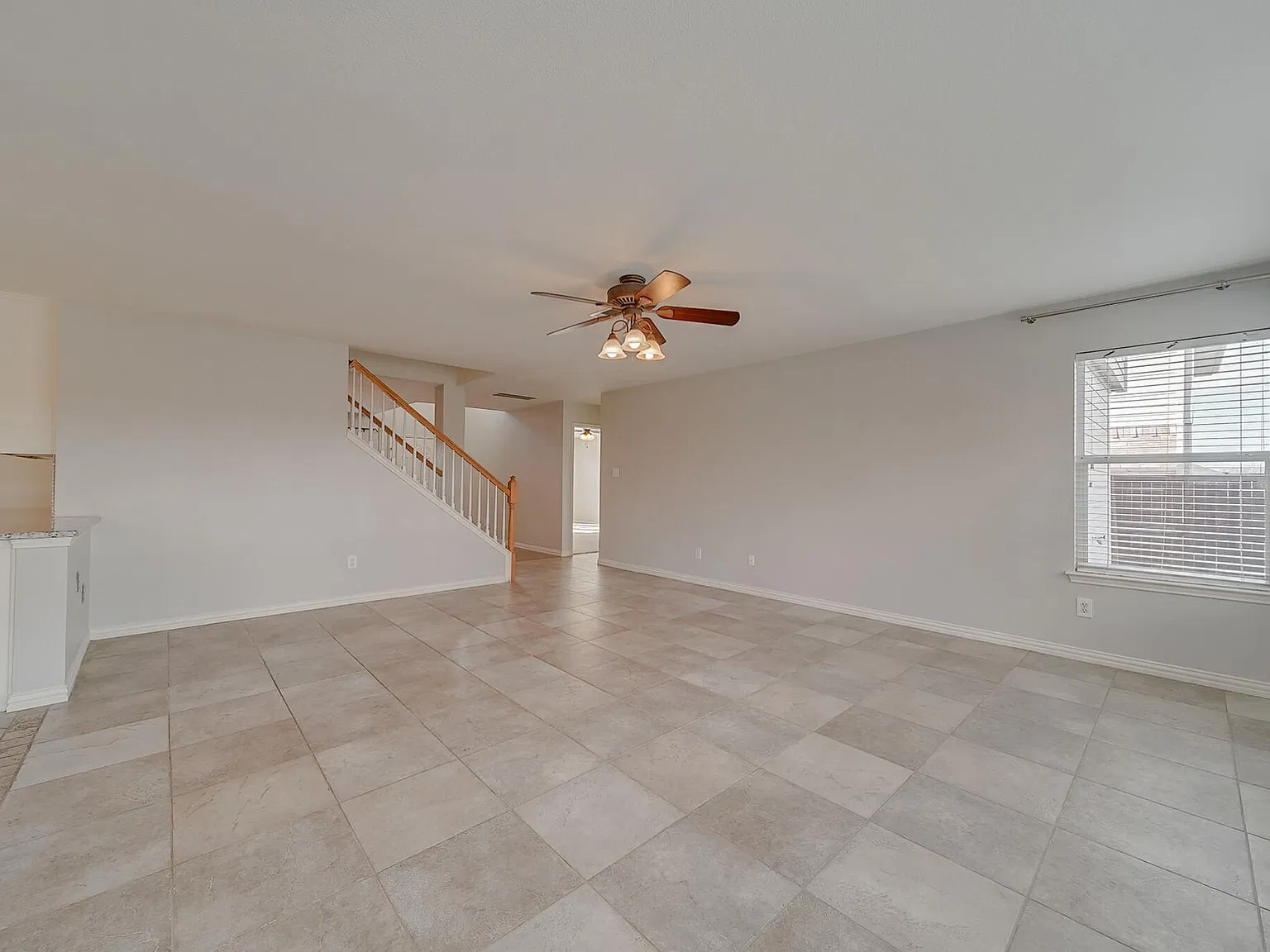 9220 Harrisburg Ln — Photo 2