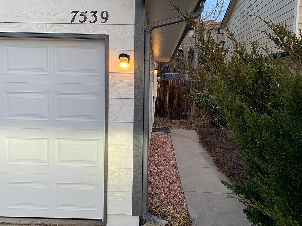Front Entry, either attached garage or front door