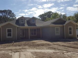 17911 Simmons Rd, Lutz, FL 33548