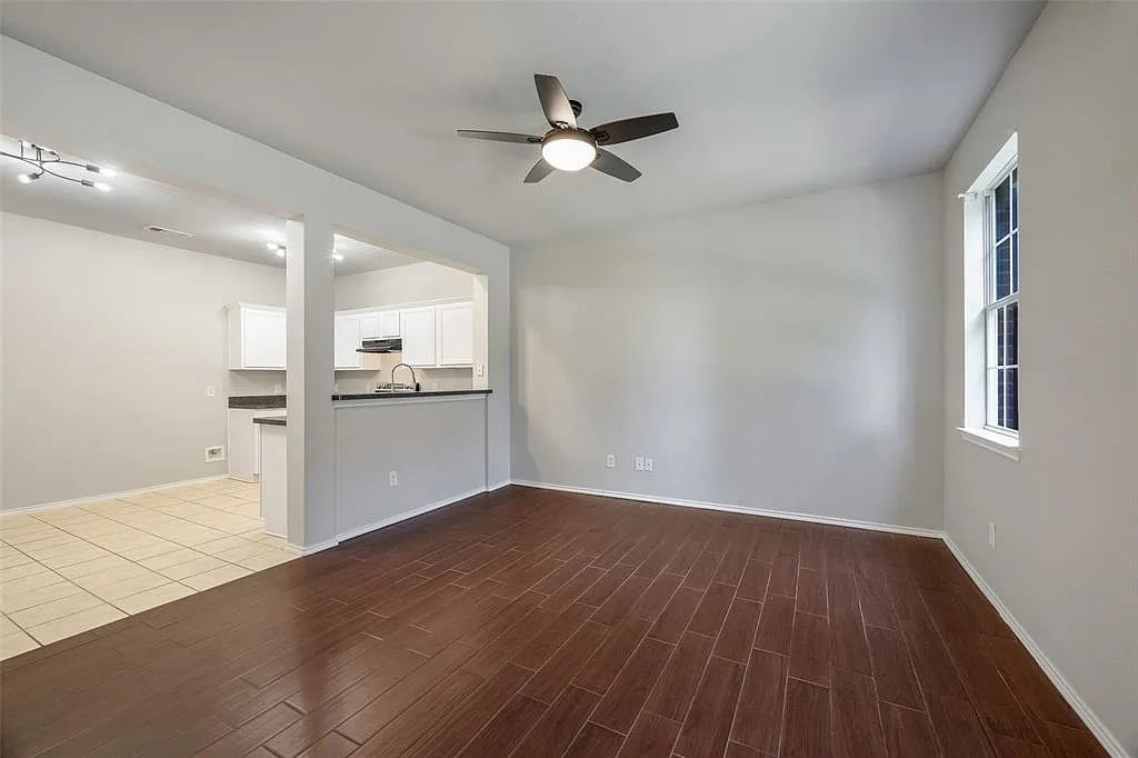 3 bed, 2.5 bath, 1497 sqft, $2,650 — Photo 4