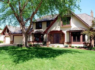 5900 Royal Oaks Dr, Shoreview, MN 55126