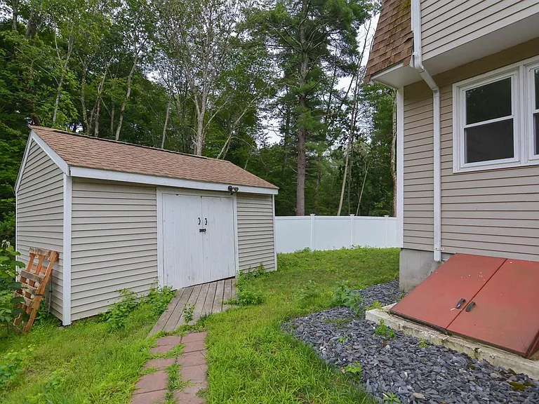49 Academy Ave — Photo 27