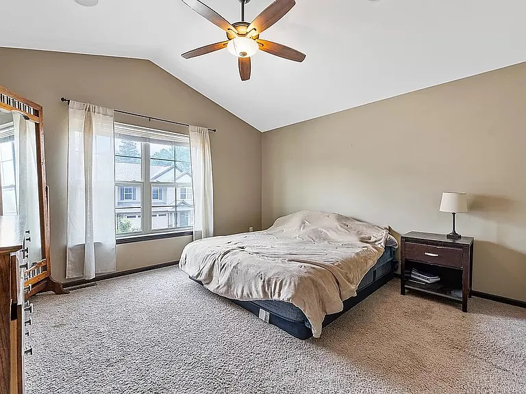 460 Churchill Dr — Photo 5