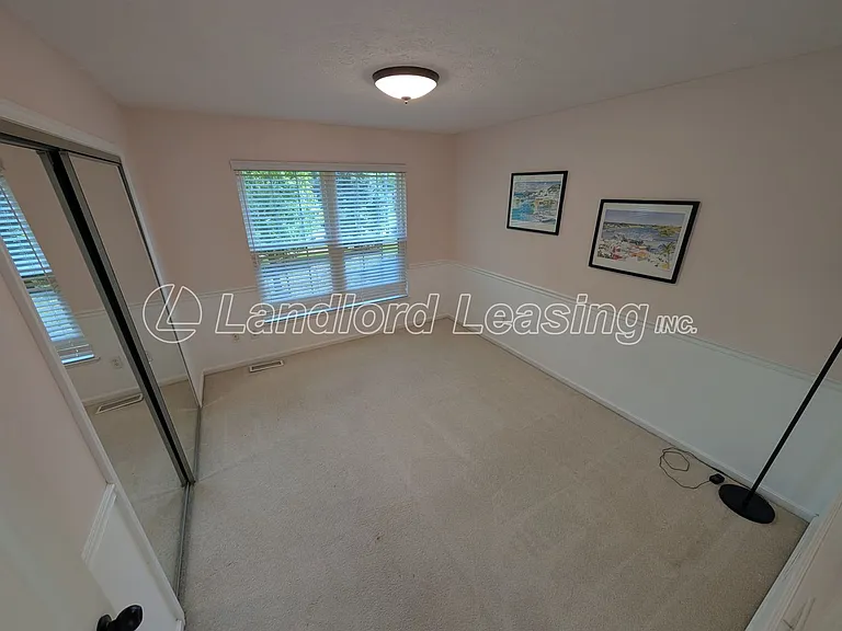 33317 Fairport Dr — Photo 12