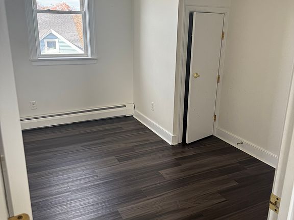 3rd image of 106 Osborne St APT 3