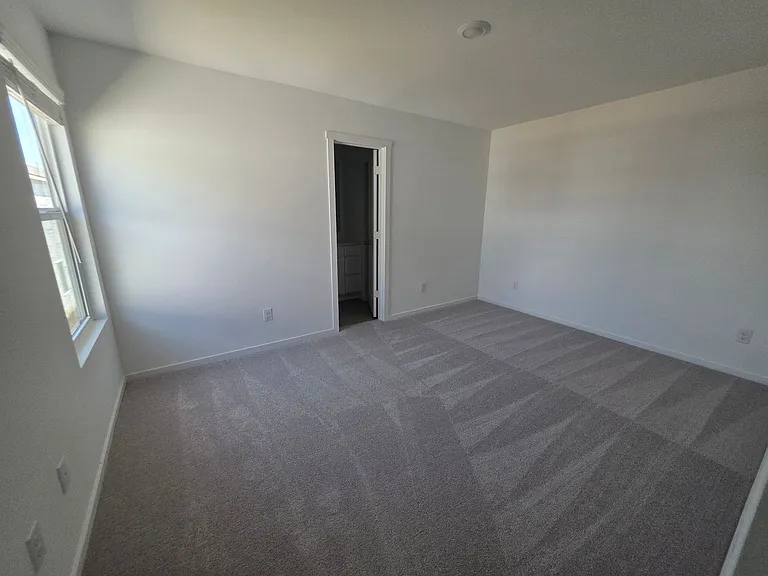 12144 Morgan Dr — Photo 10