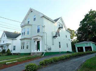 118 Summer St, Woonsocket, RI 02895