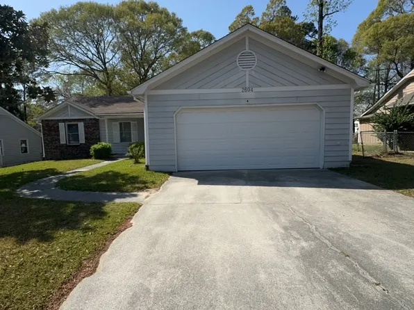 2694 Idlebrook Cir, Midway Park, NC 28544