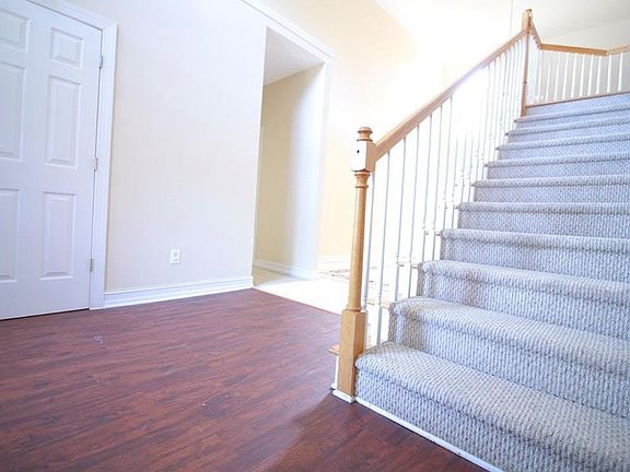 5th image of 5615 Martin Grove Dr