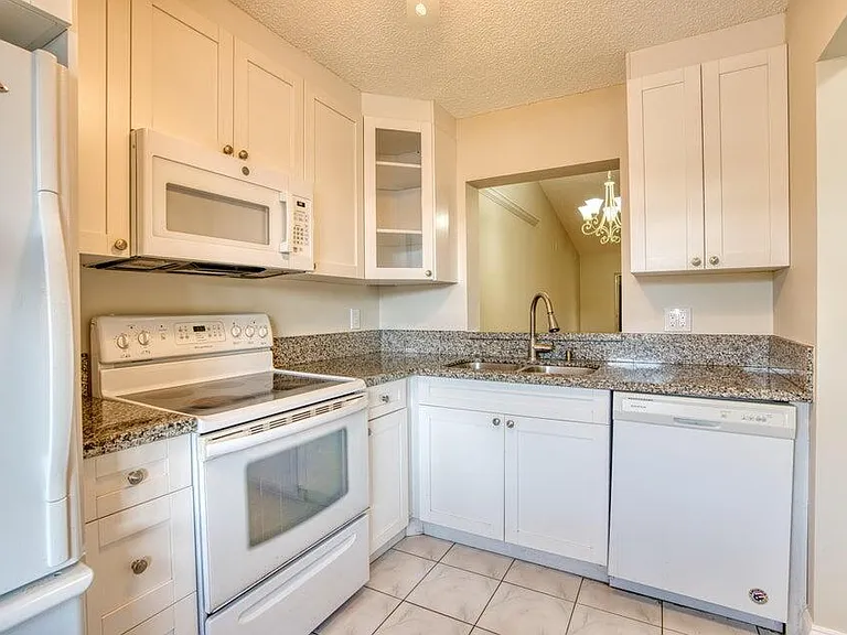 3151 SE Aster Ln #1306 — Photo 7