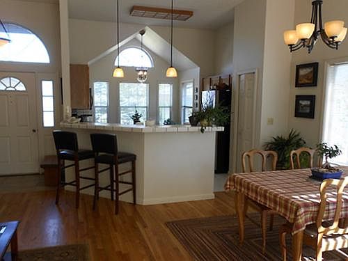 5th image of 327 Sunchase Ct