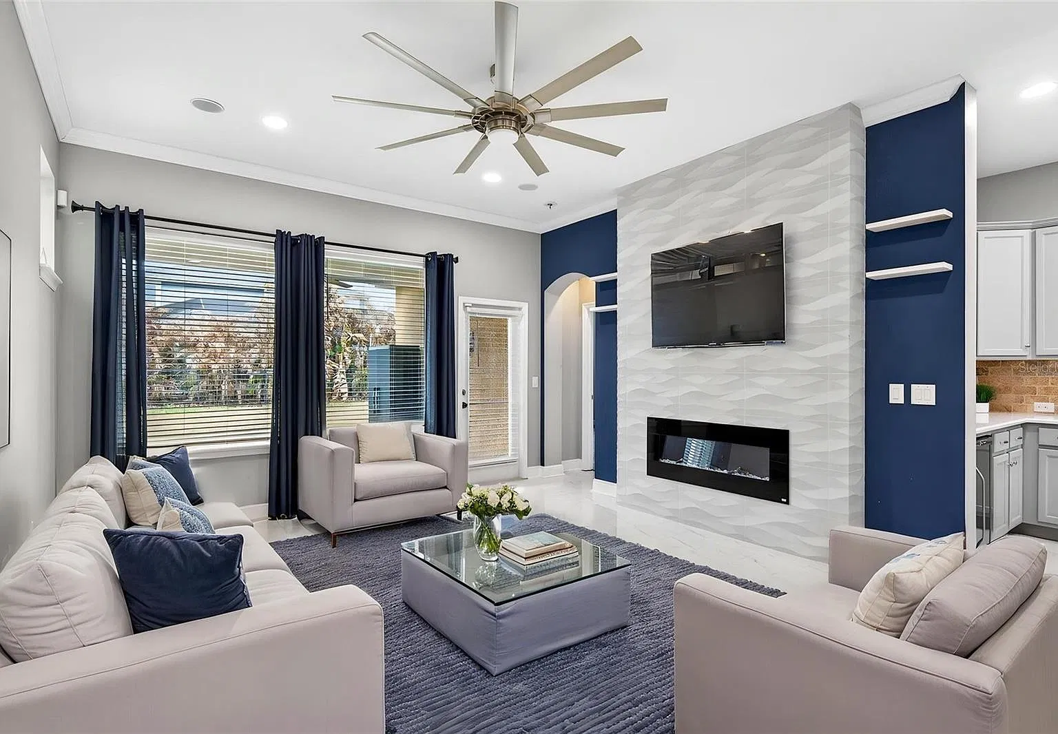 4 bed, 3.5 bath, 2380 sqft, $3,200 — Photo 2