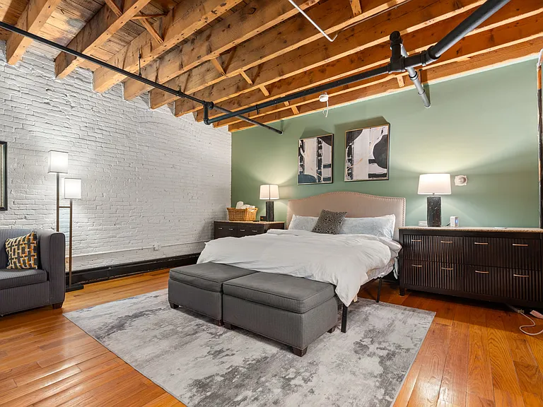 19 Stanhope St #1B — Photo 32