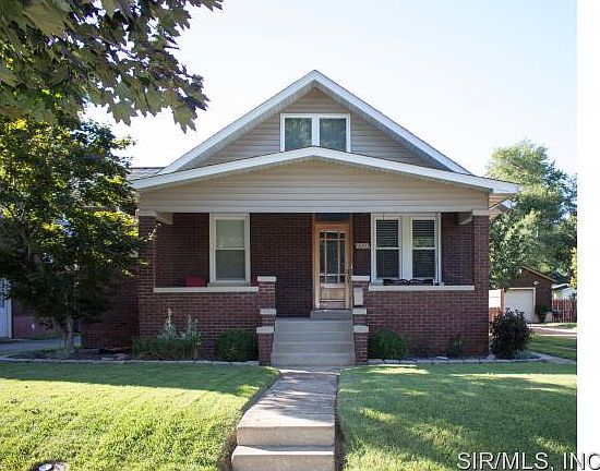 2nd image of 2537 Benton St