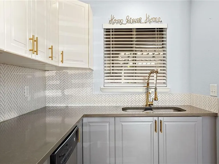 909 Reinli St #142 — Photo 3