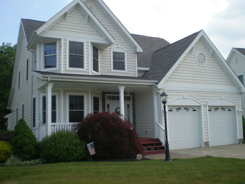 1st image of 113 Cottage Cove Dr