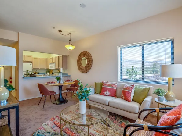 1001 Oppenheimer Dr APT 219, Los Alamos, NM 87544