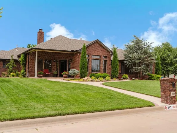 207 Foxridge, Elk City, OK 73644