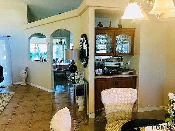 3rd image of 10 Francis Ln