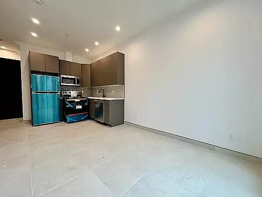 Rented by GROOME REALTY LLC | media 3