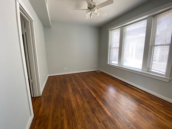 4th image of 1215 N Washtenaw Ave #1S