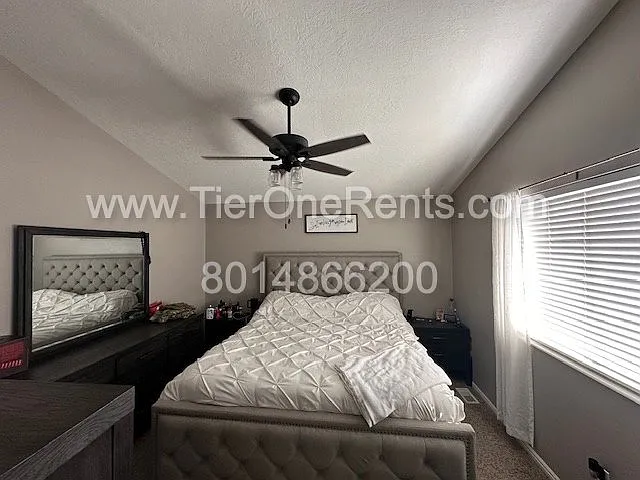 5886 S 3260 W — Photo 14