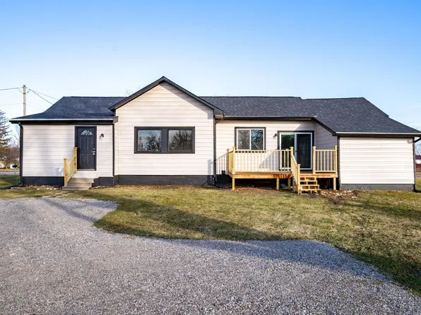 809 N Randolph St, Garrett, IN 46738