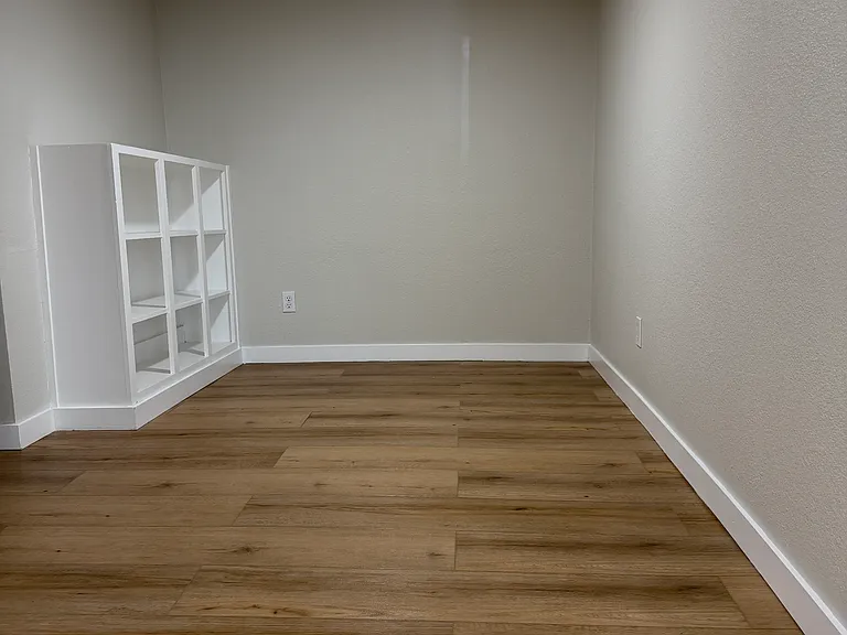 472 Arleta Ave #B — Photo 9