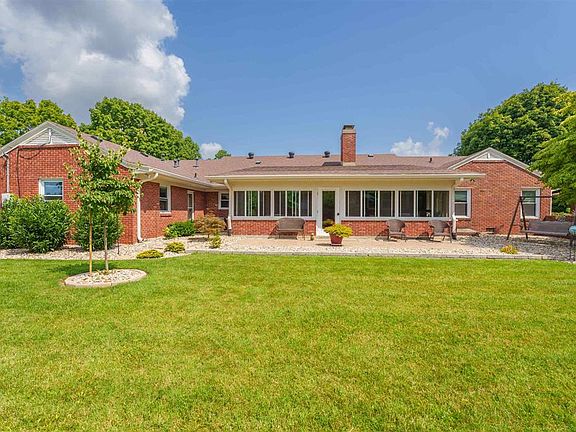 4th image of 2028 Stratford Dr