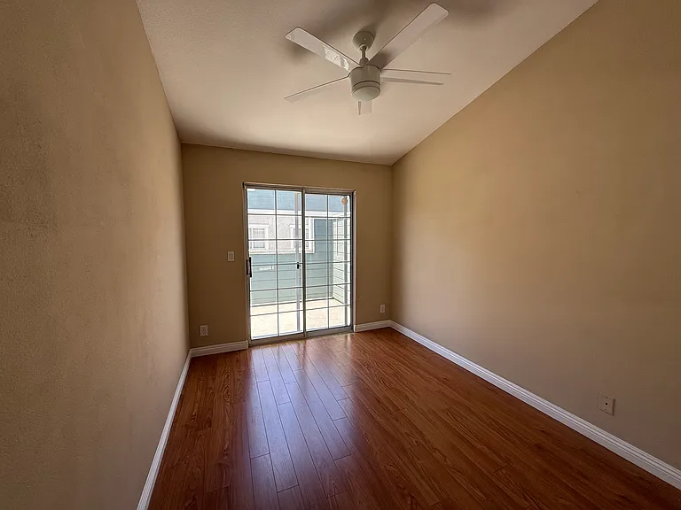 7414 Western Bay Dr — Photo 23