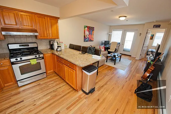 Rented by Highline Residential | media 6