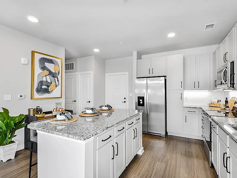 Residences at SweetBay — Photo 35
