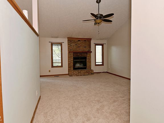 4th image of 8857 Sundrop Rd