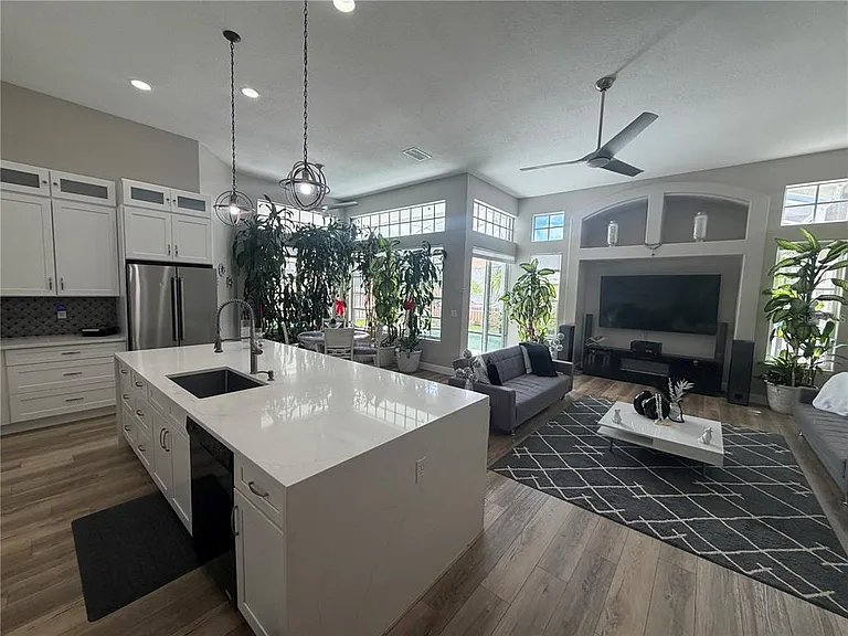 1115 Landale Ct — Photo 12